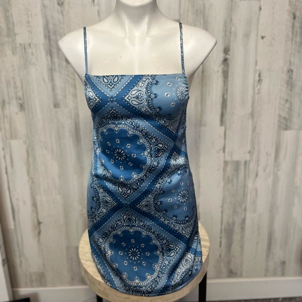 Forever 21 Bandana Print Satin Mini Dress Womens S Blue Paisley Bodycon Slip